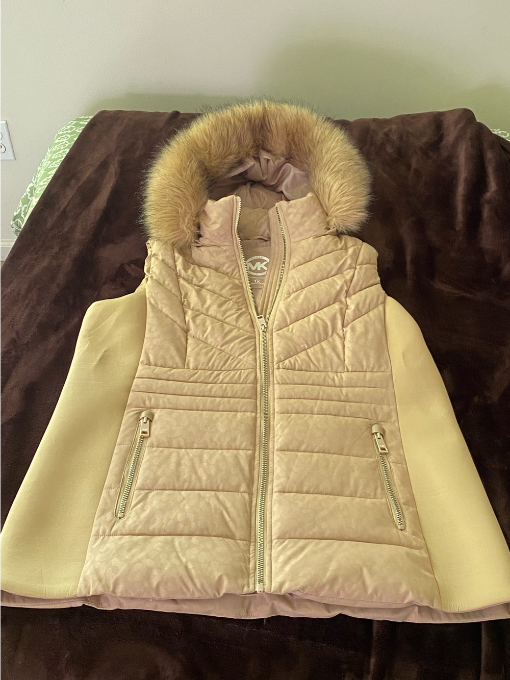 Michael Kors Light Beige Quilted Puffer Jacket with Faux Fur Trim Hood